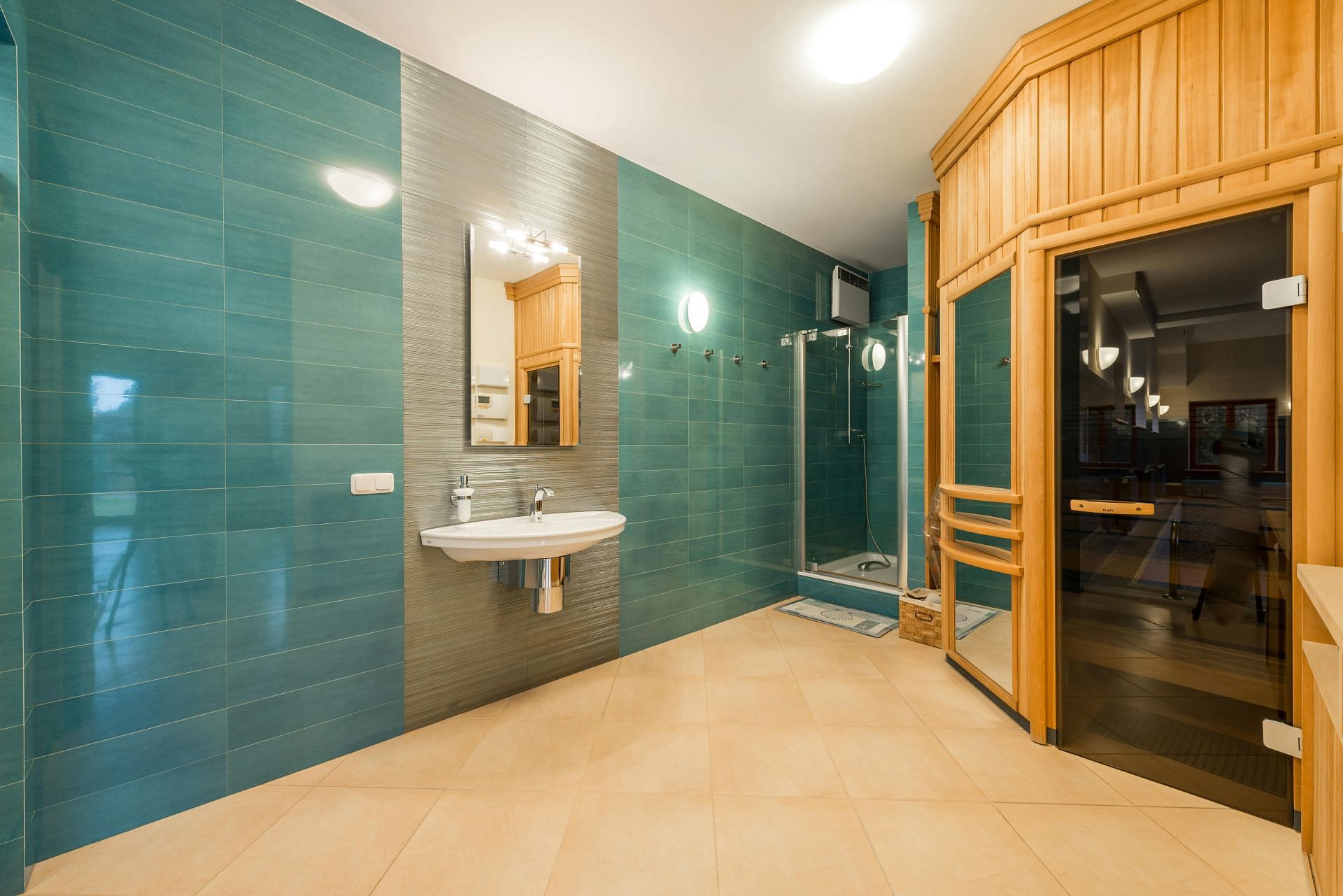 Sauna vs steam room (image sourced via Pexels / Photo by max)